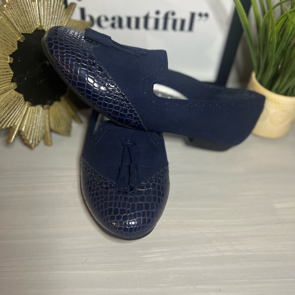 Blue Flats w/ tassels and snakeskin